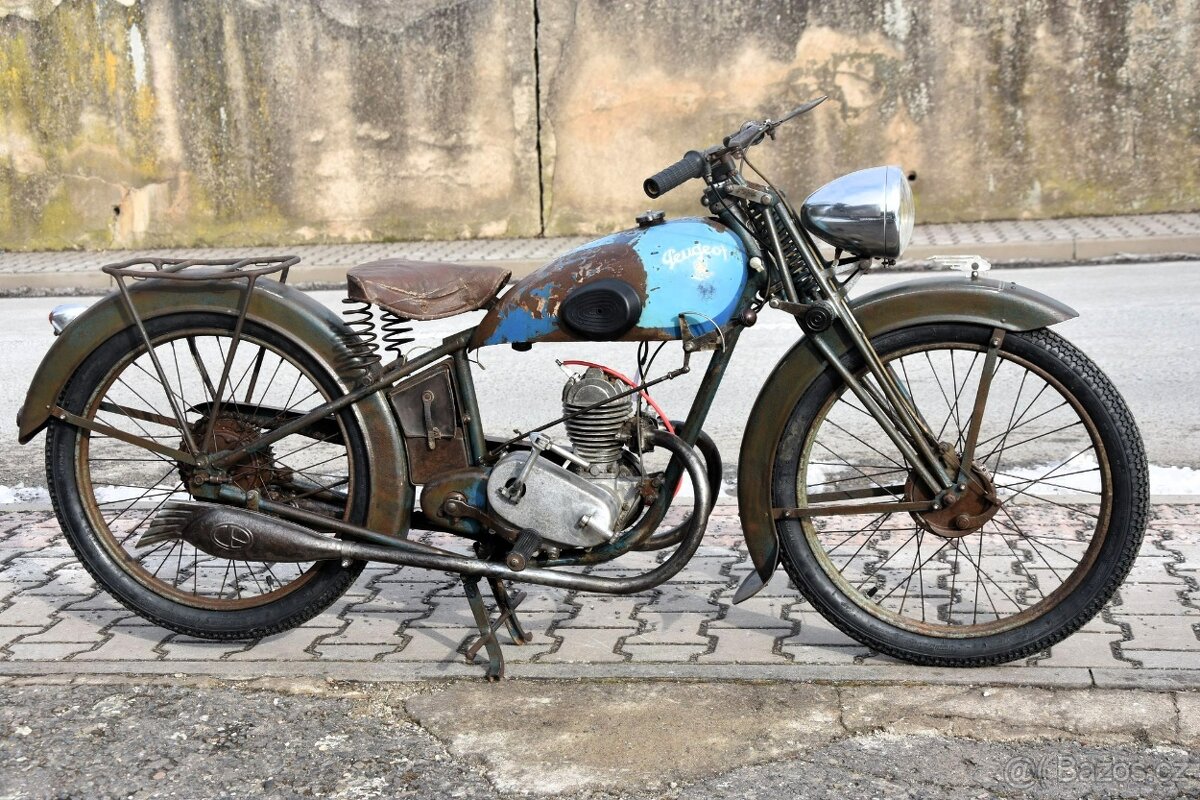 Historický Peugeot - 3