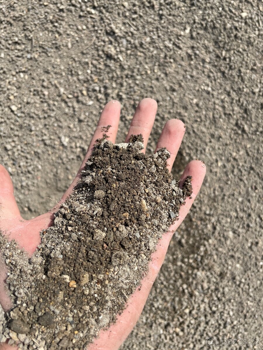 Kompost tříděný, netříděný, prosátá zemina - 3
