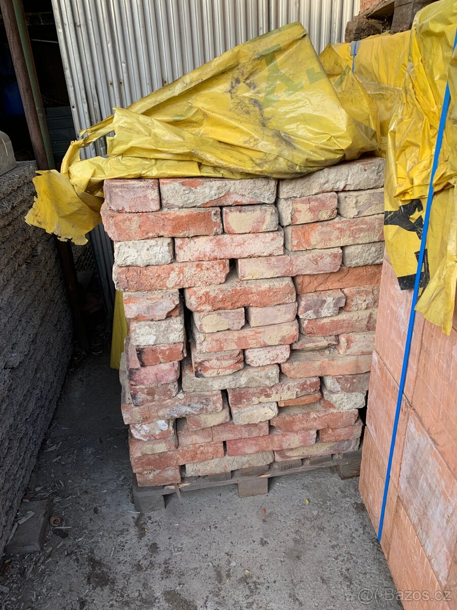 starší cihla plná - 3