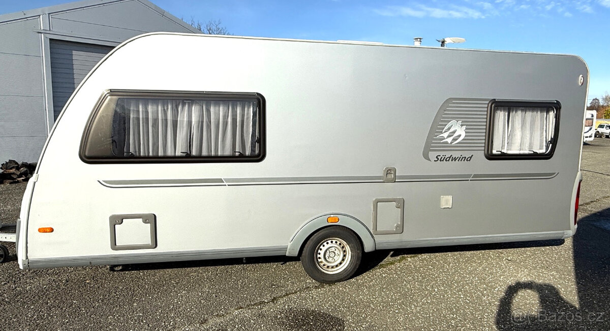 Knaus Südwind 500 FU , ULTRAHEAT, PODLAH.TOPENÍ, PLYN.TROUBA - 3