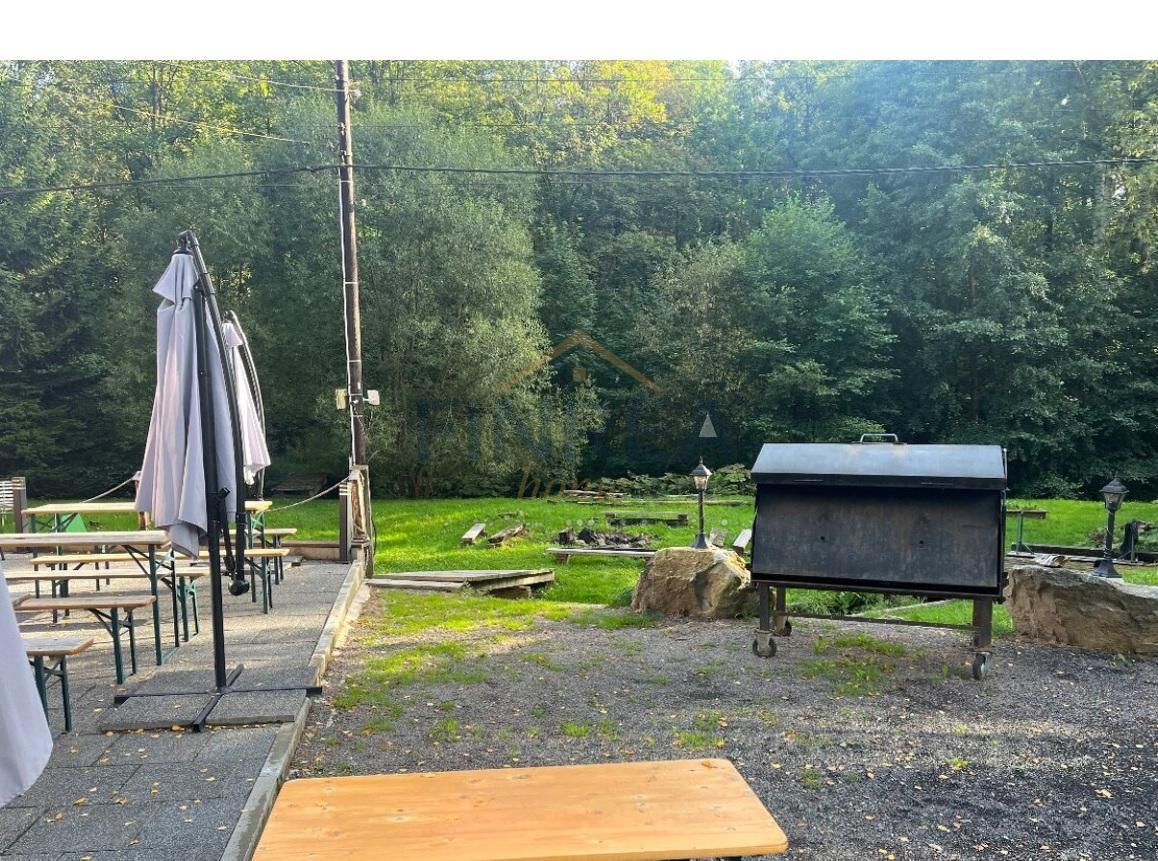 Prodej rodinného domu 5+1 s hospodou, Český Jiřetín, okr. Mo - 3