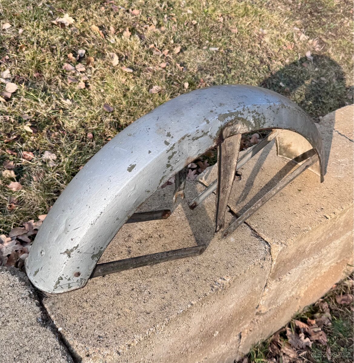 Jawa 350 634 - přední blatník - 3