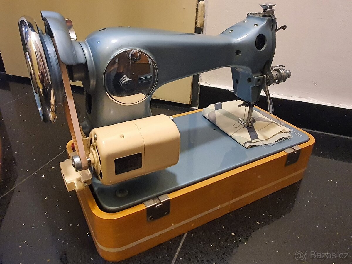 retro šicí stroj 1960 socializmus - 3