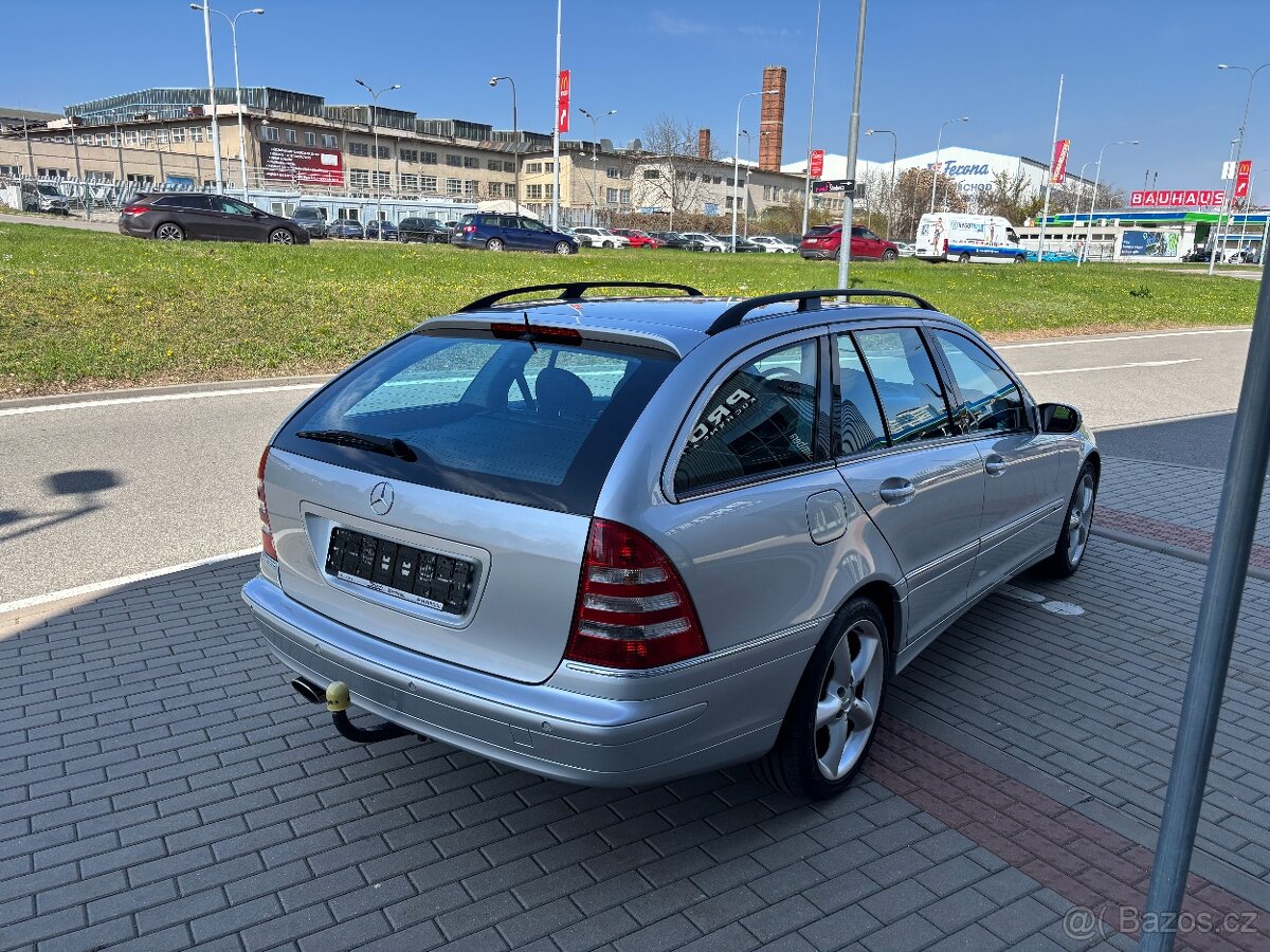 Mercedes-Benz Třídy C 280T 170kW Automat Avangarde - 3