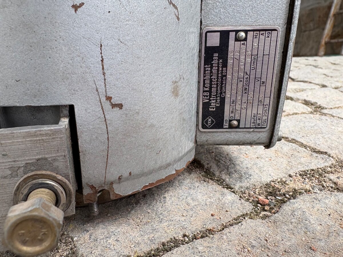 Motor k šicímu stroji - 3