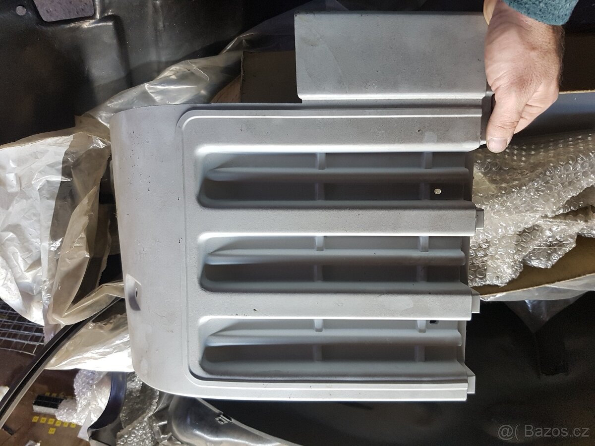 NISSAN ECO-T ČÁSTI KAROSERIE - 3