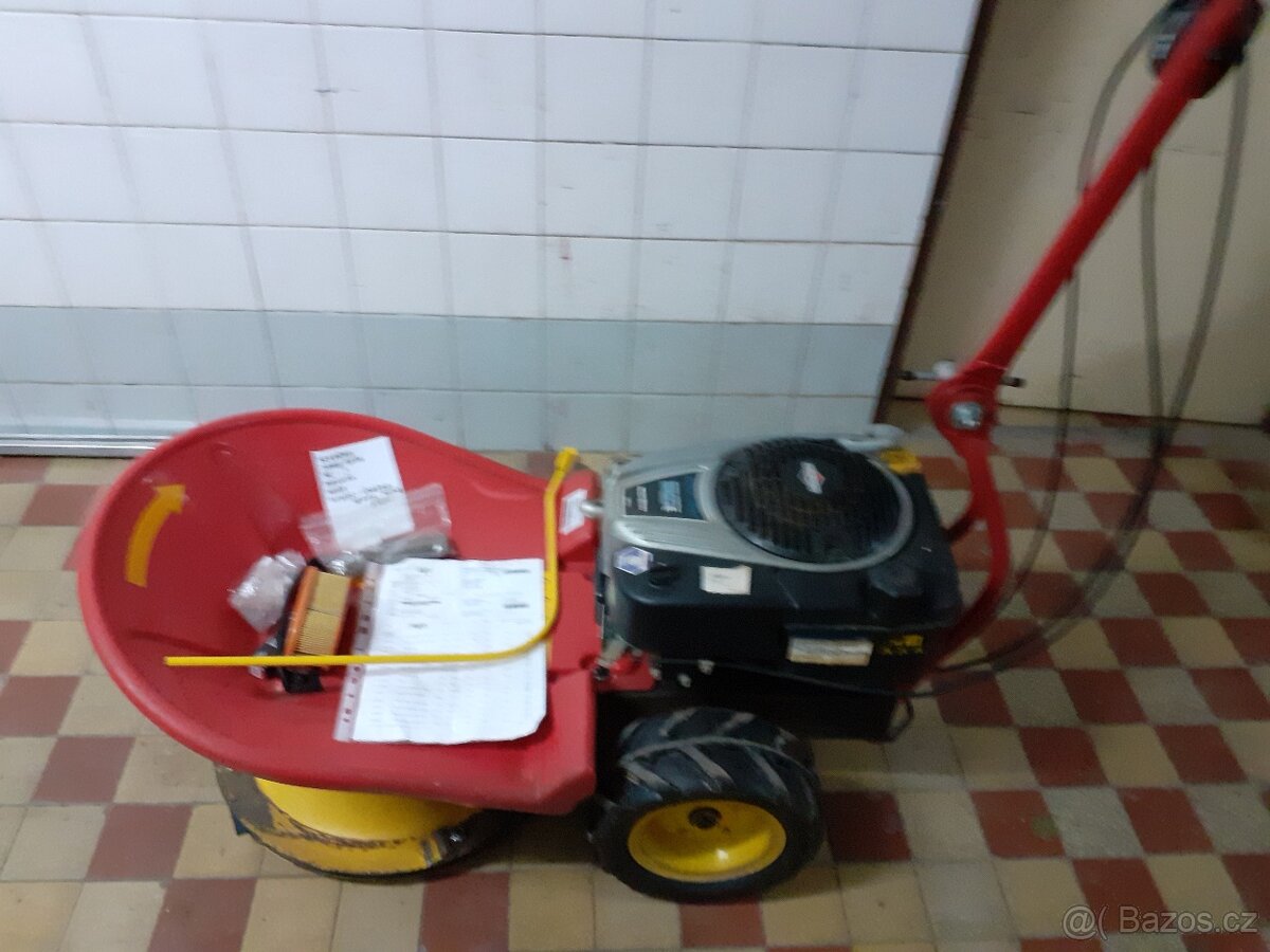 Rotační motorová bubnová sekačka s pojezdem - 3