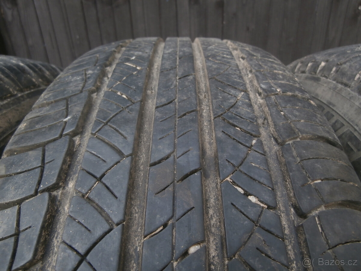 Michelin latitude tour hp 215/70R16