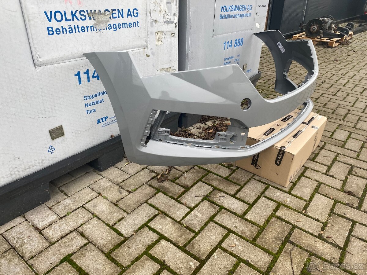 Škoda Scala - přední nárazník - steel grey - 3