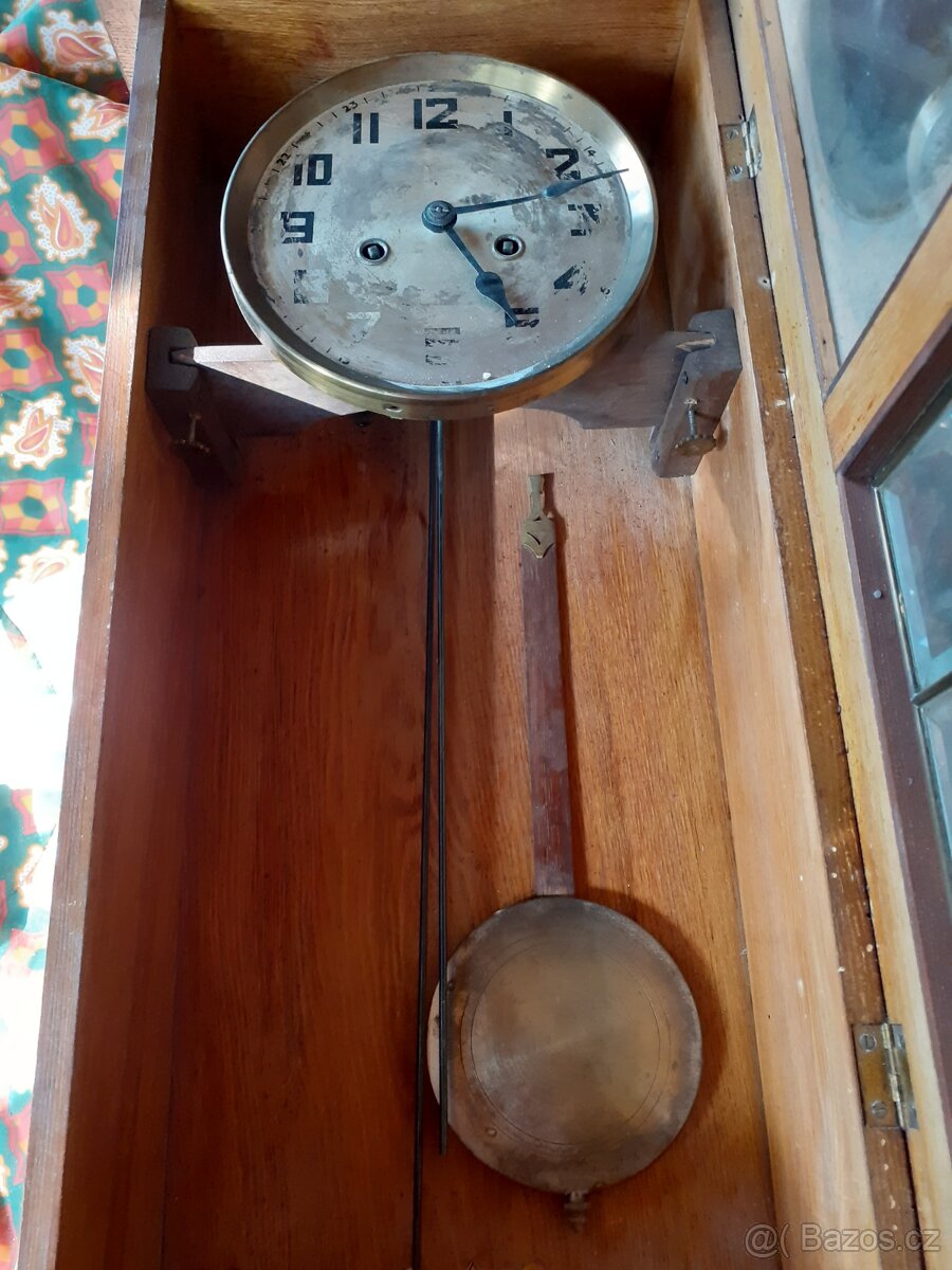 Dvoje starožitné nástěnné kyvadlové hodiny - 3