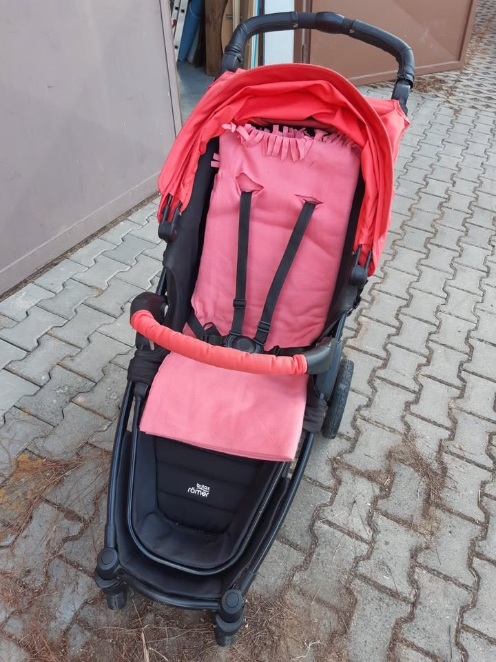 Kočárek Britax Romer B-Motion 4 plus s příslušenstvím - 3