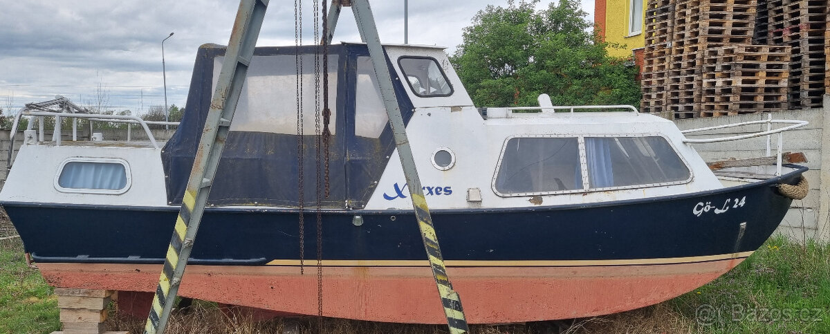 DOERAK 780-AK MOTOROVÁ KAJUTOVÁ LOD - 3