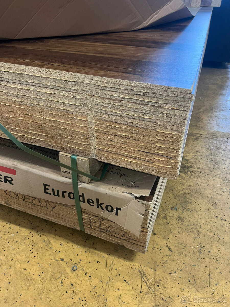 DTDL H2033 ST10 Dub Hunton tmavý 2800/2070/8 - 3