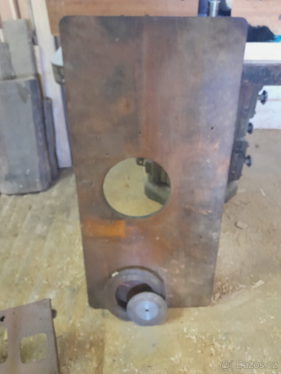 Prodám spodní frézku Rojek FSN300 - 3