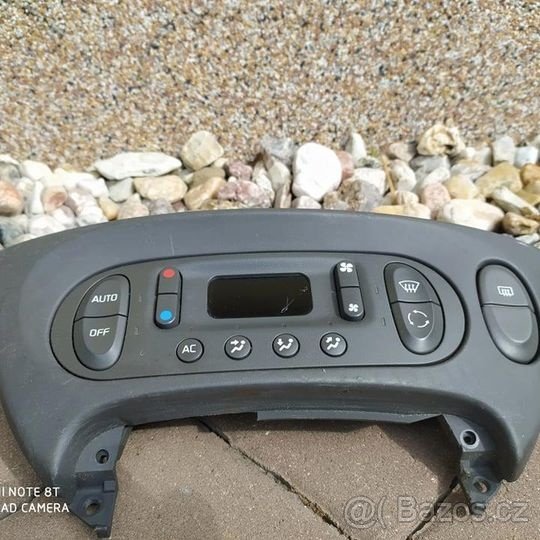 Prodám různé díly z Renault Scenic - 3