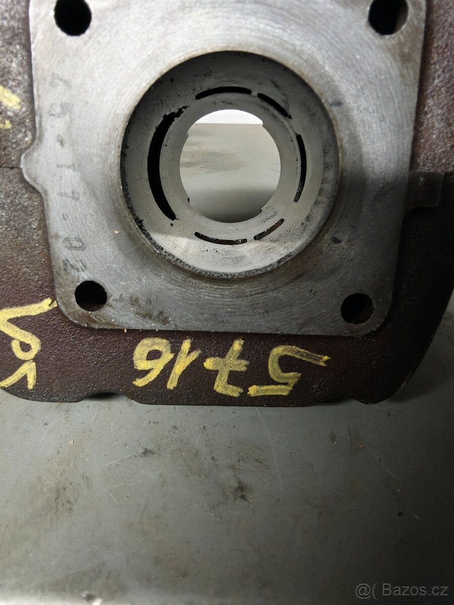 Válec Honda x8r - 3