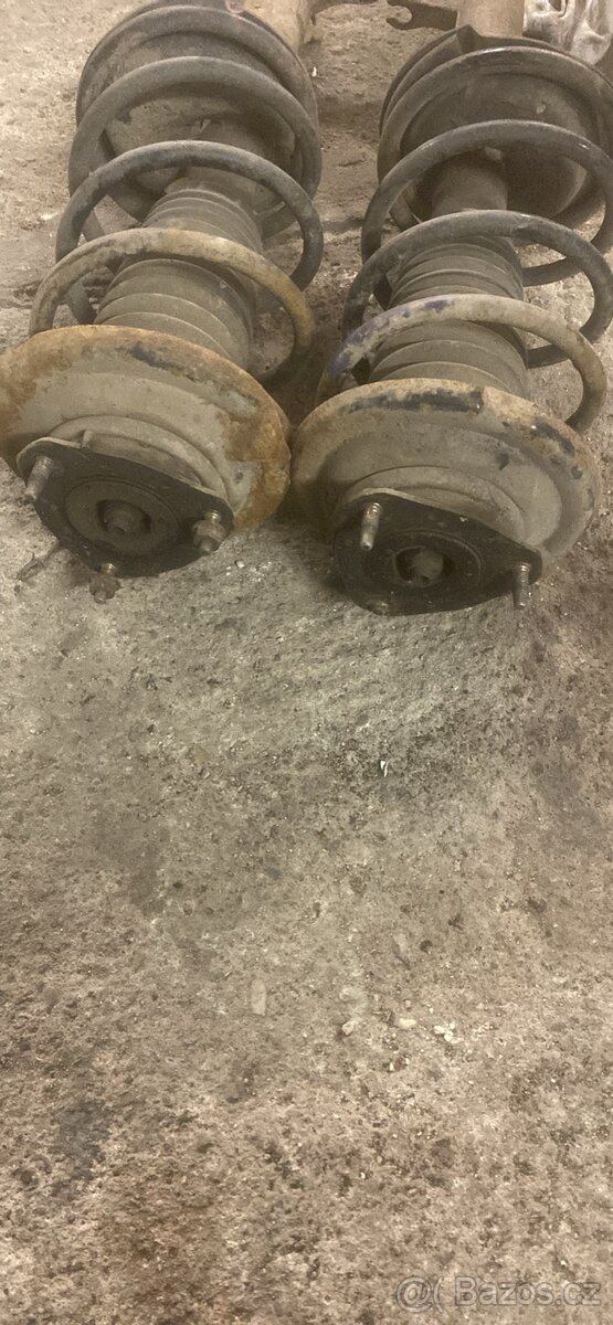 Ford focus mk1 sedan - 3