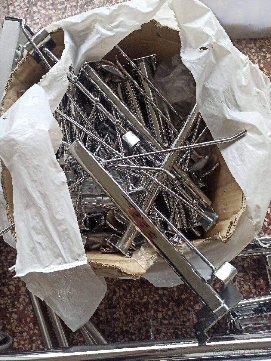 Vybavení prodejny, obchodu regály, police... - 3