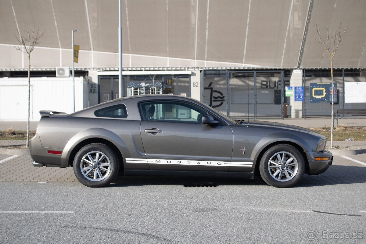 Ford Mustang 155kW (2004) V6 - 3