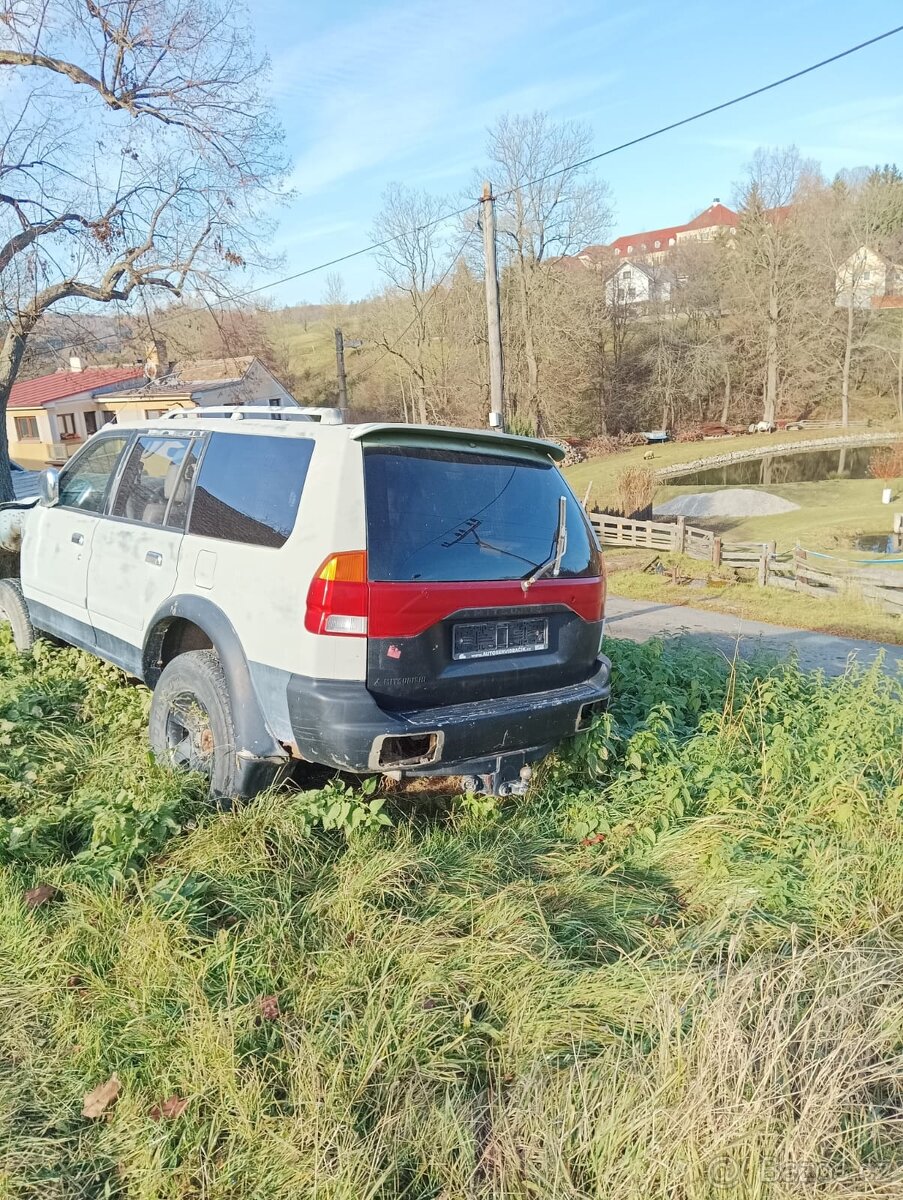 Mitsubishi Pajero sport - 3