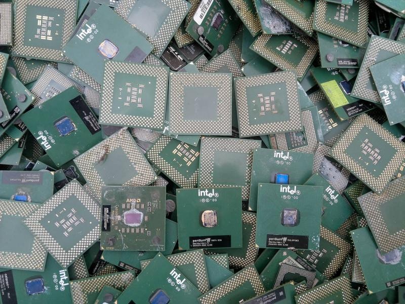 kopim pozlacene sperky, piny, RAM a dalsi - 3