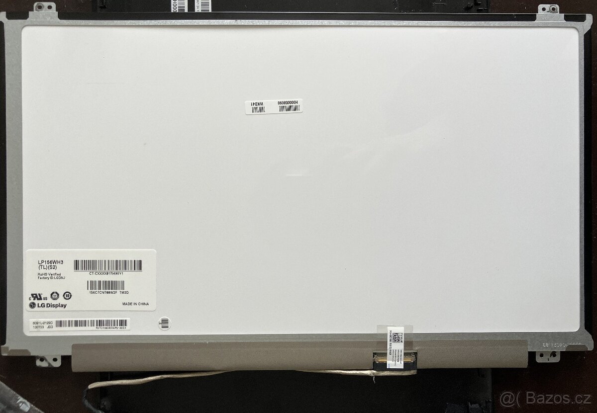 Displej, panty, kamera pro notebook Toshiba L50-A-19N - 3