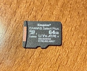 SD karta 32 GB ,microSD karta 64 GB,microSD adapter - 3