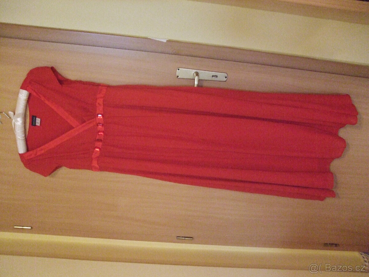 šaty a kostýmek - 3