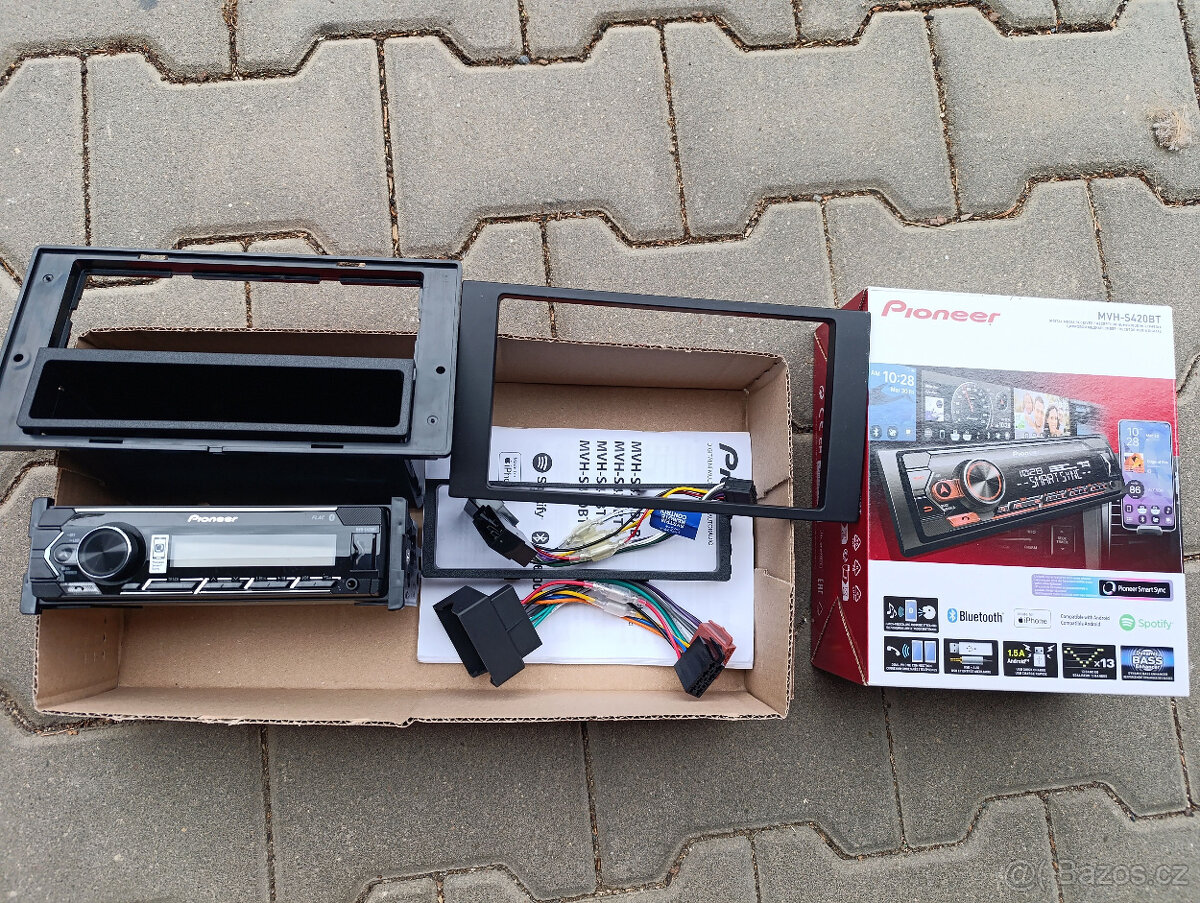 P: autorádio Pioneer MVH-S420BT - 3