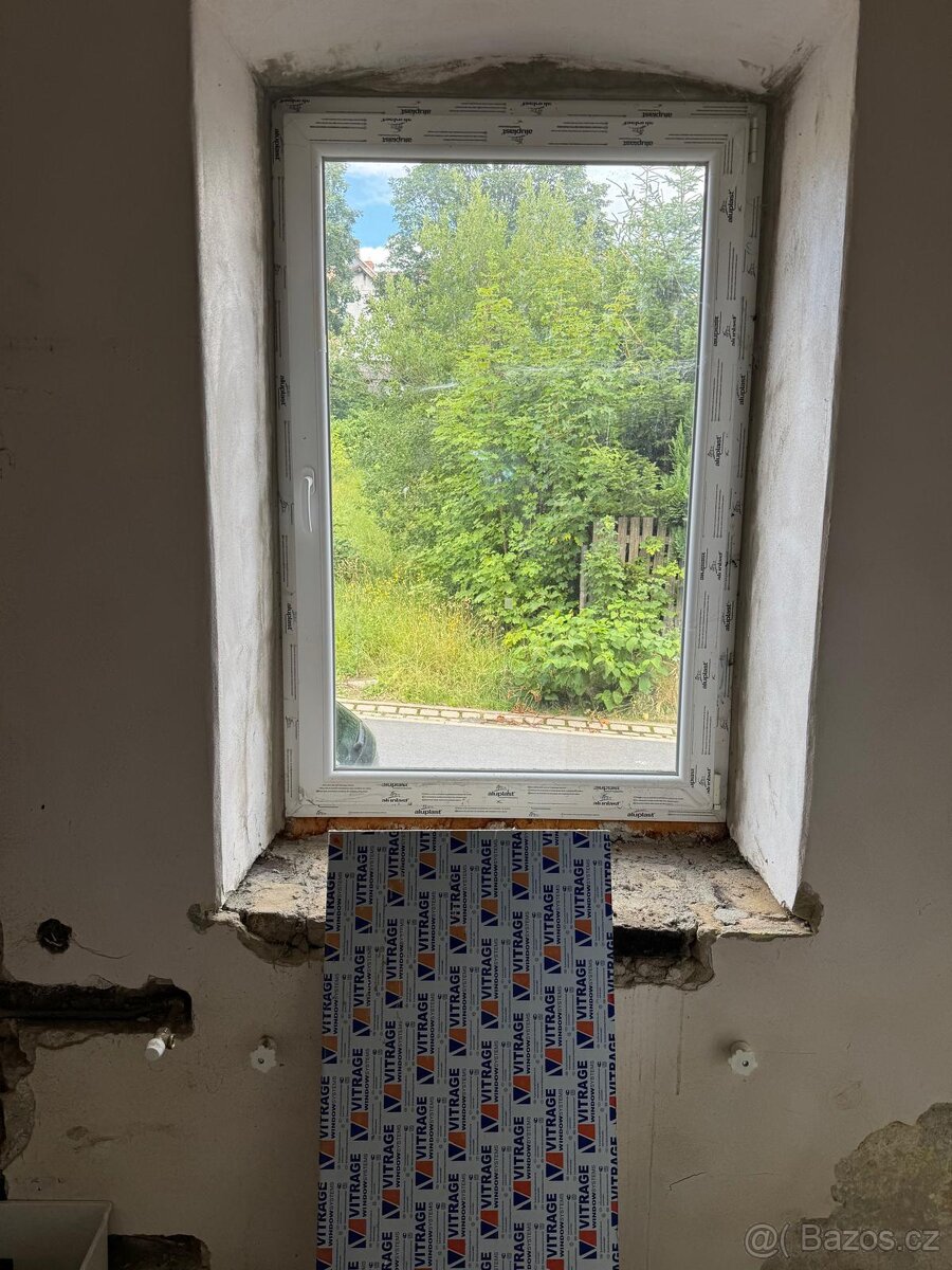 Prodám Plastová okna 105 š x 160 v včetně parapetů a žaluzií - 3