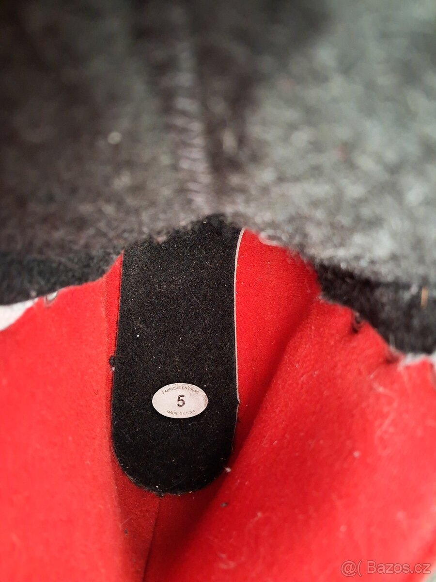 Hokejové brusle BAUER vel.5 (EUR 38,5) - 3