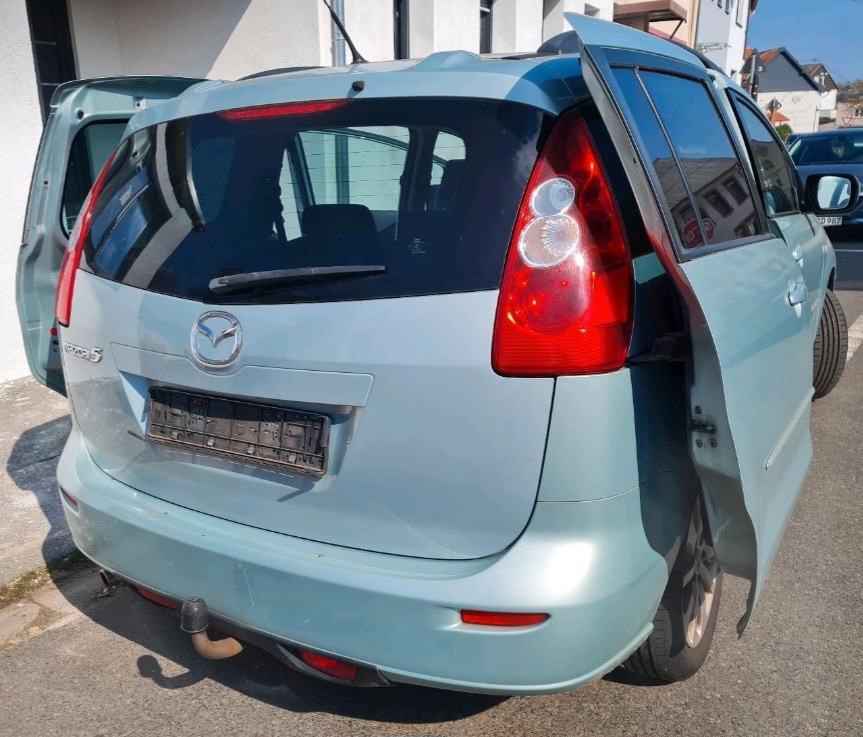 Prodám Mazda 5, 7mist, benzín. - 3