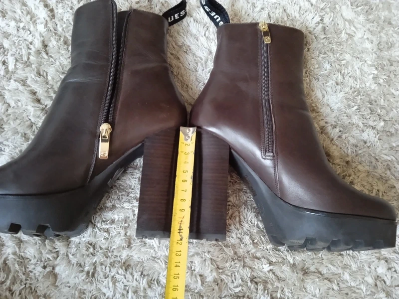 Hnědé polokozačky zn. Guess, vel. 38 - 3