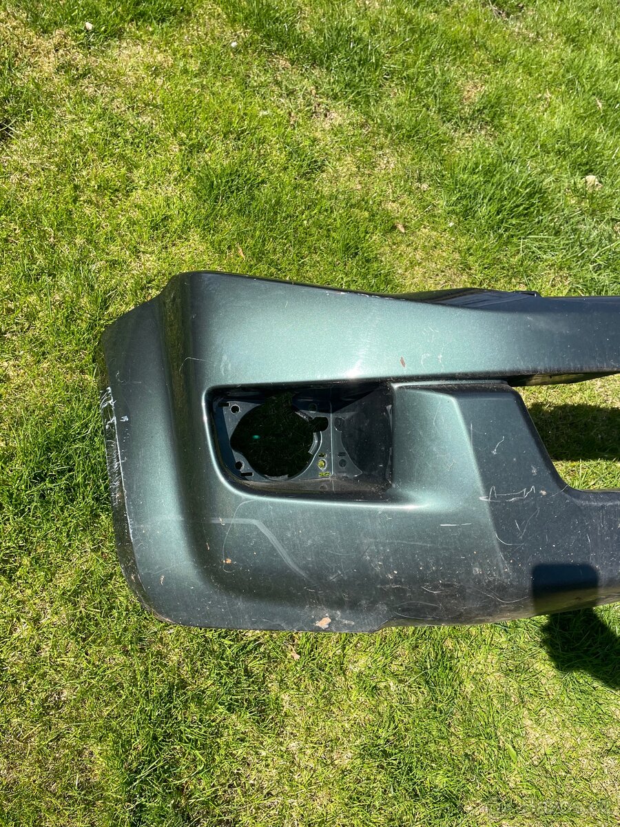 Isuzu D-MAX přední nárazník - 3