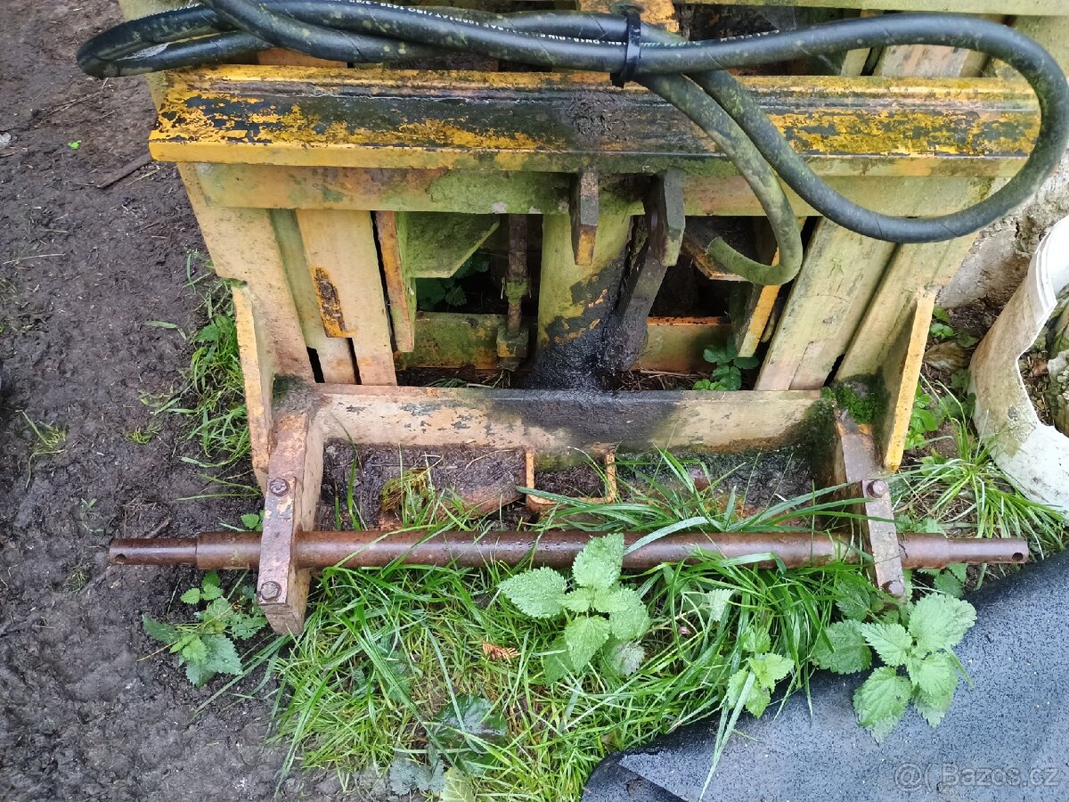 Desta věž - 3