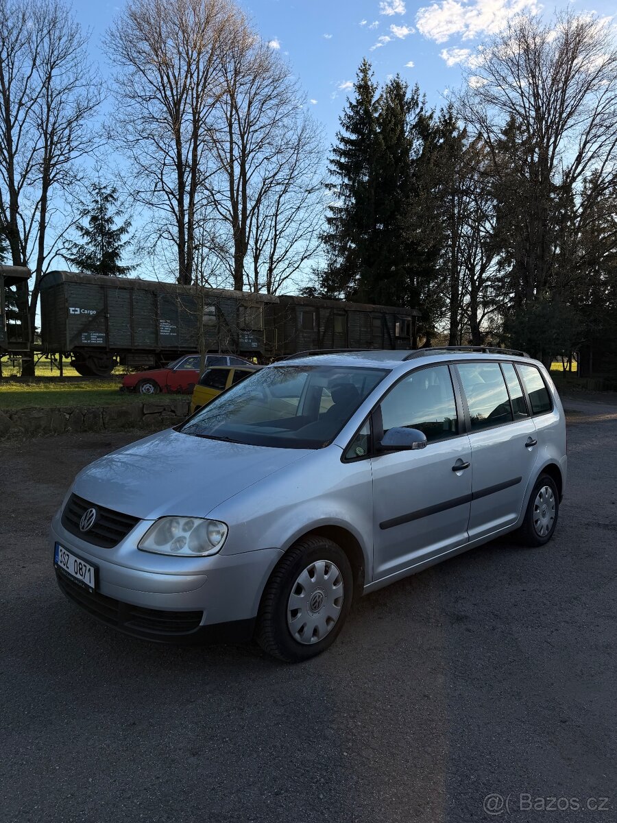 Volkswagen touran - 3