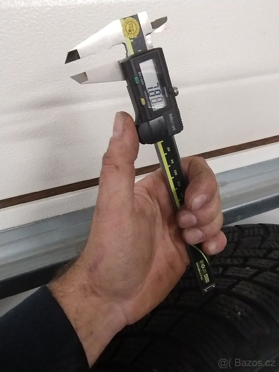 zimní pneu 225/55 R16 - 3