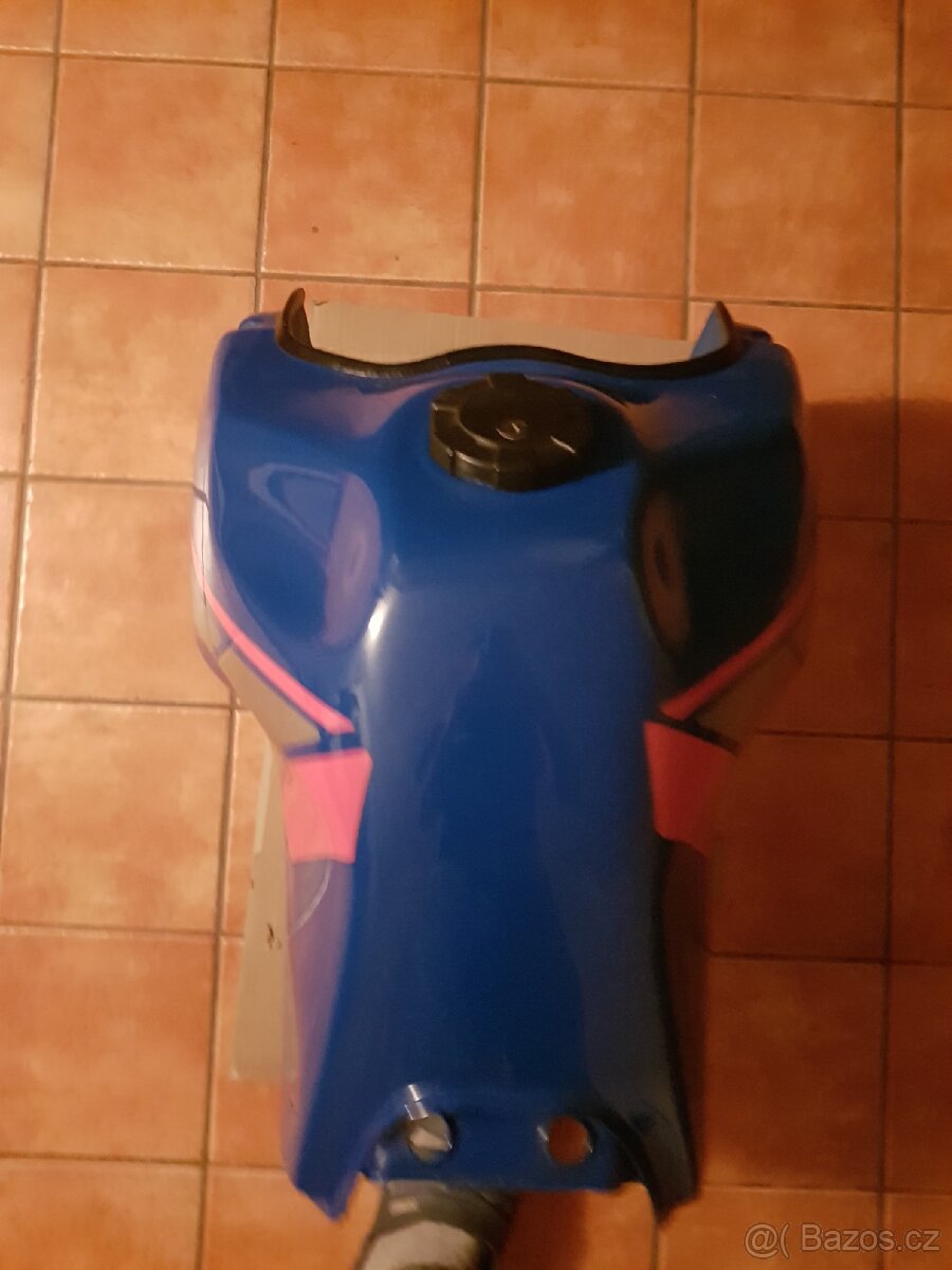 Nádrž yamaha xtz 660 tenere