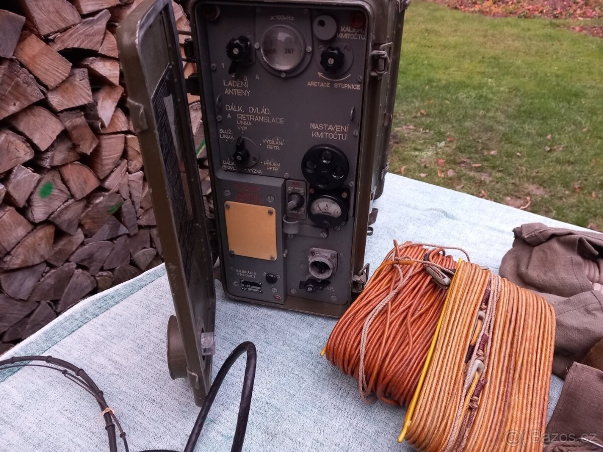 Vojenská radiostanice R-109d - 3