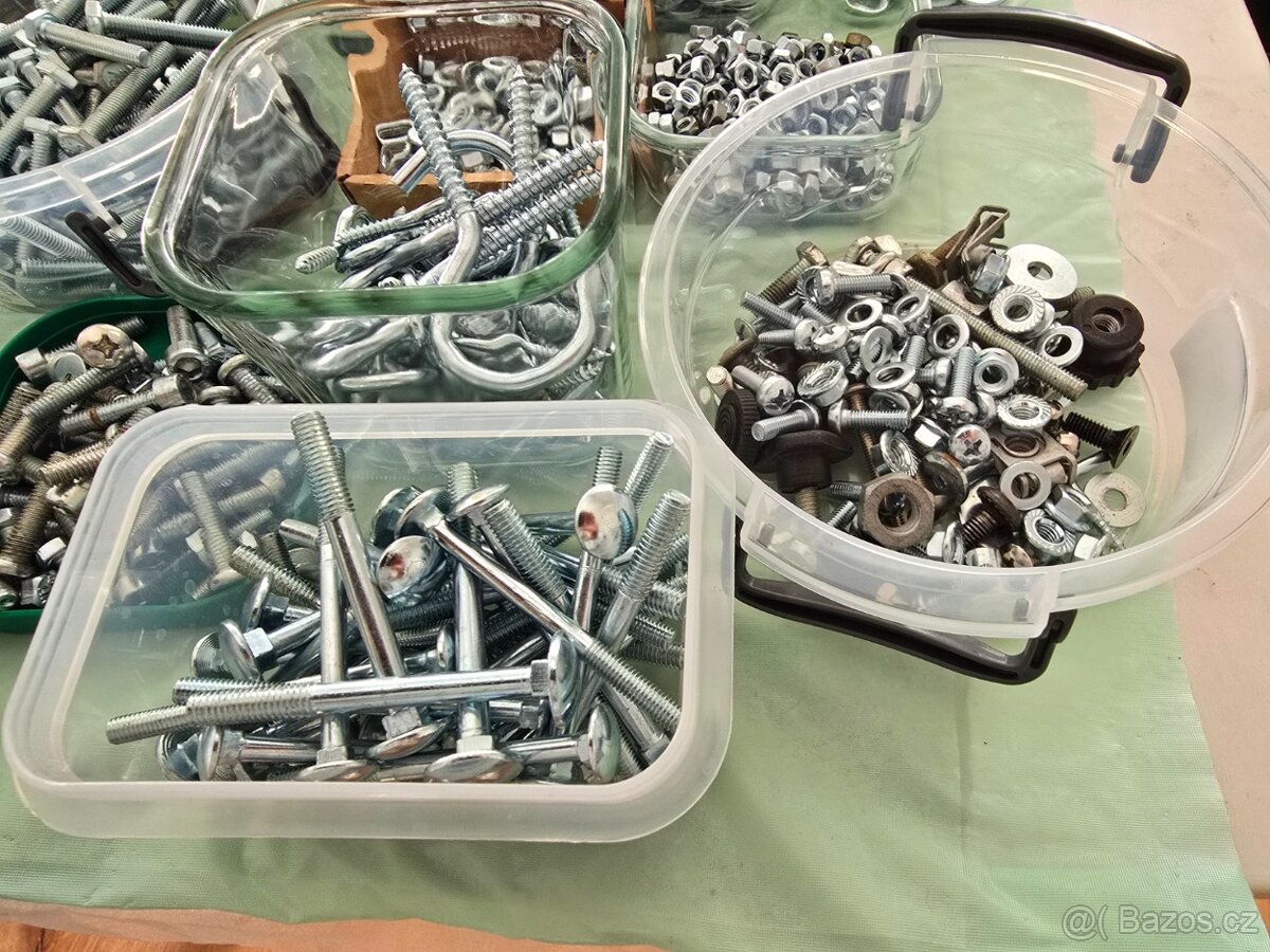 šroubky, vruty, podložky, matičky, háčky - vše nové - 3