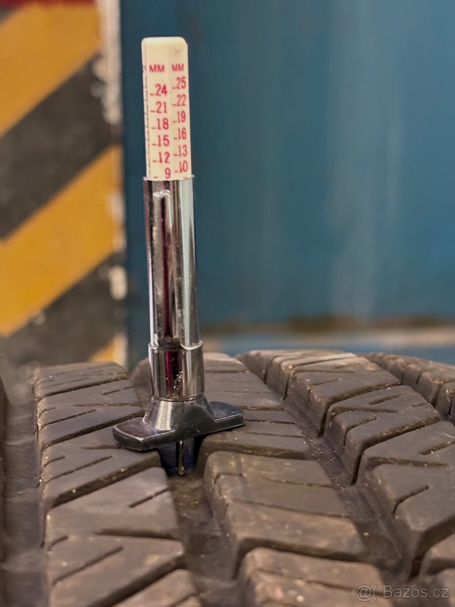 Zimní kola 215/65 R16 disk 5x114,1 střed 67mm - 3