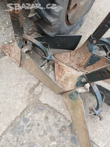 Prodam dvouřádkový sazeč brambor České výroby SK2-130 včetně - 3