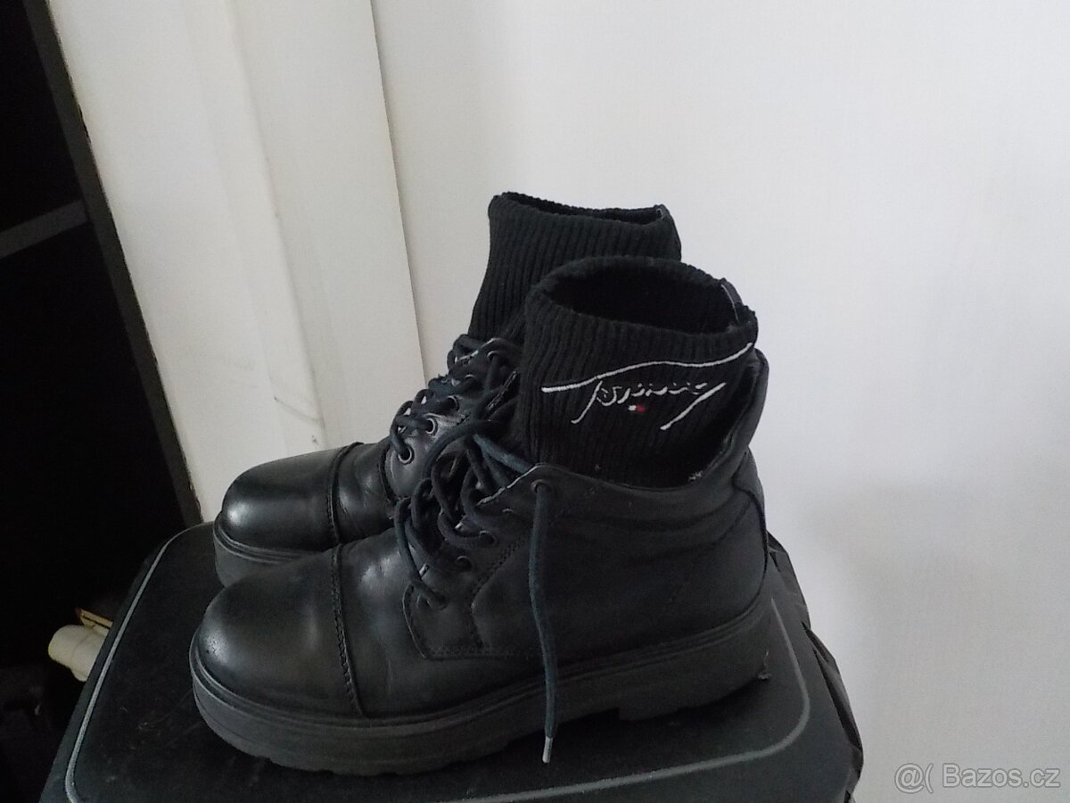 Tommy Hilfiger kožene robusni zimni boty vel 39 - 3