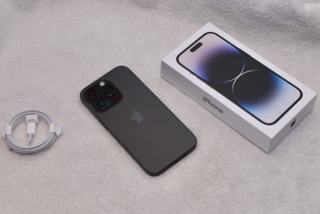 Apple iPhone 14 Pro 256 GB – Black Titanium - 3