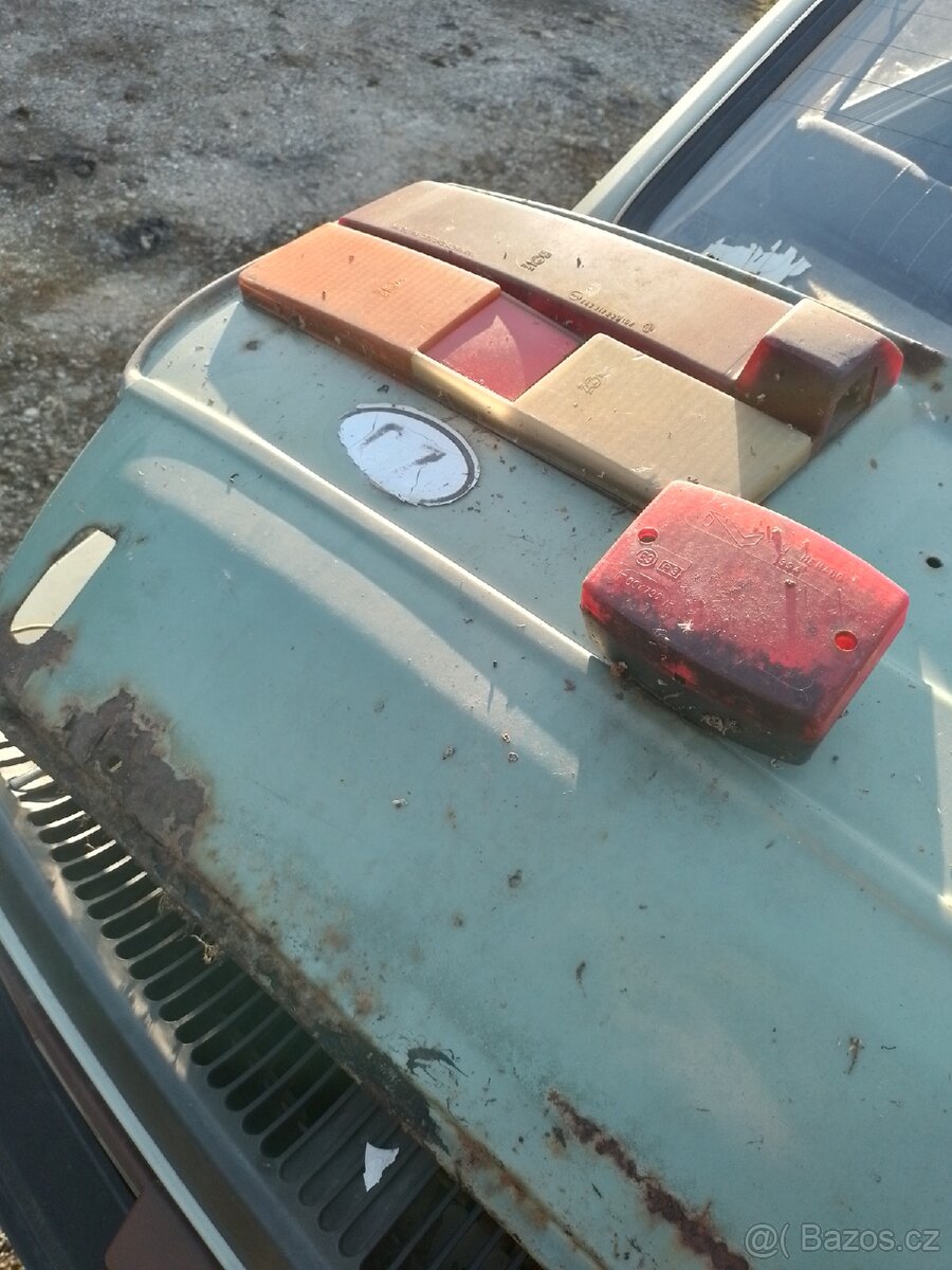 Zadní čelo škoda 120l - 3