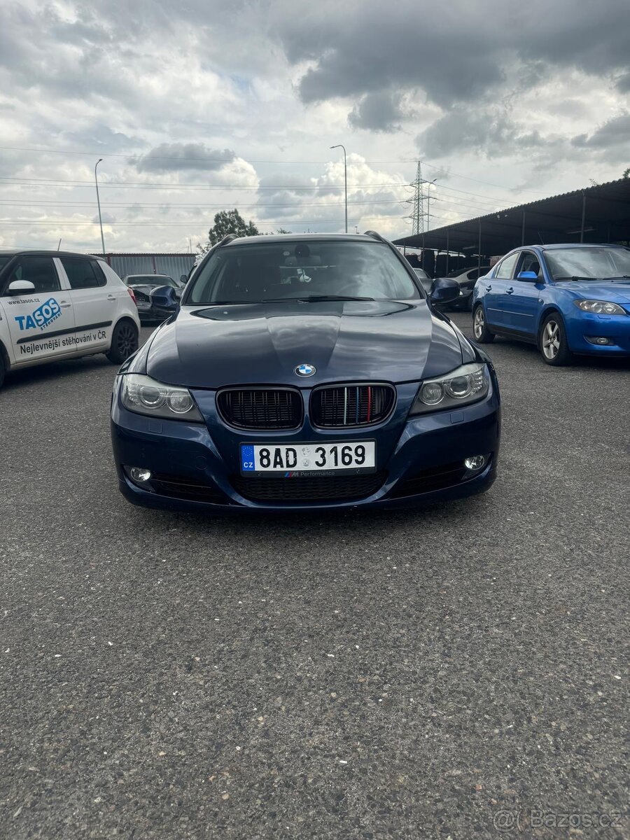 Prodám BMW 335ix e91 manuál - 3