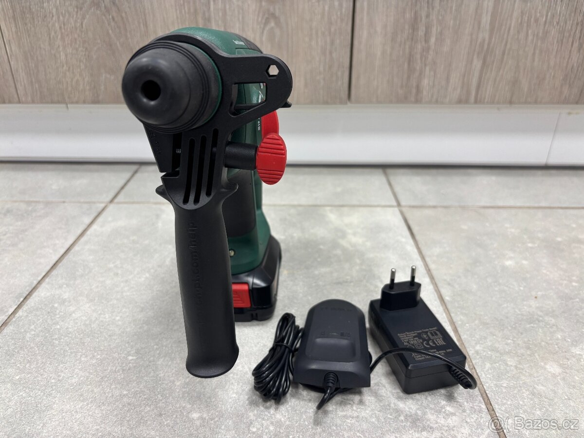 Aku vrtací kladivo Bosch UniversalHammer 18V - 3