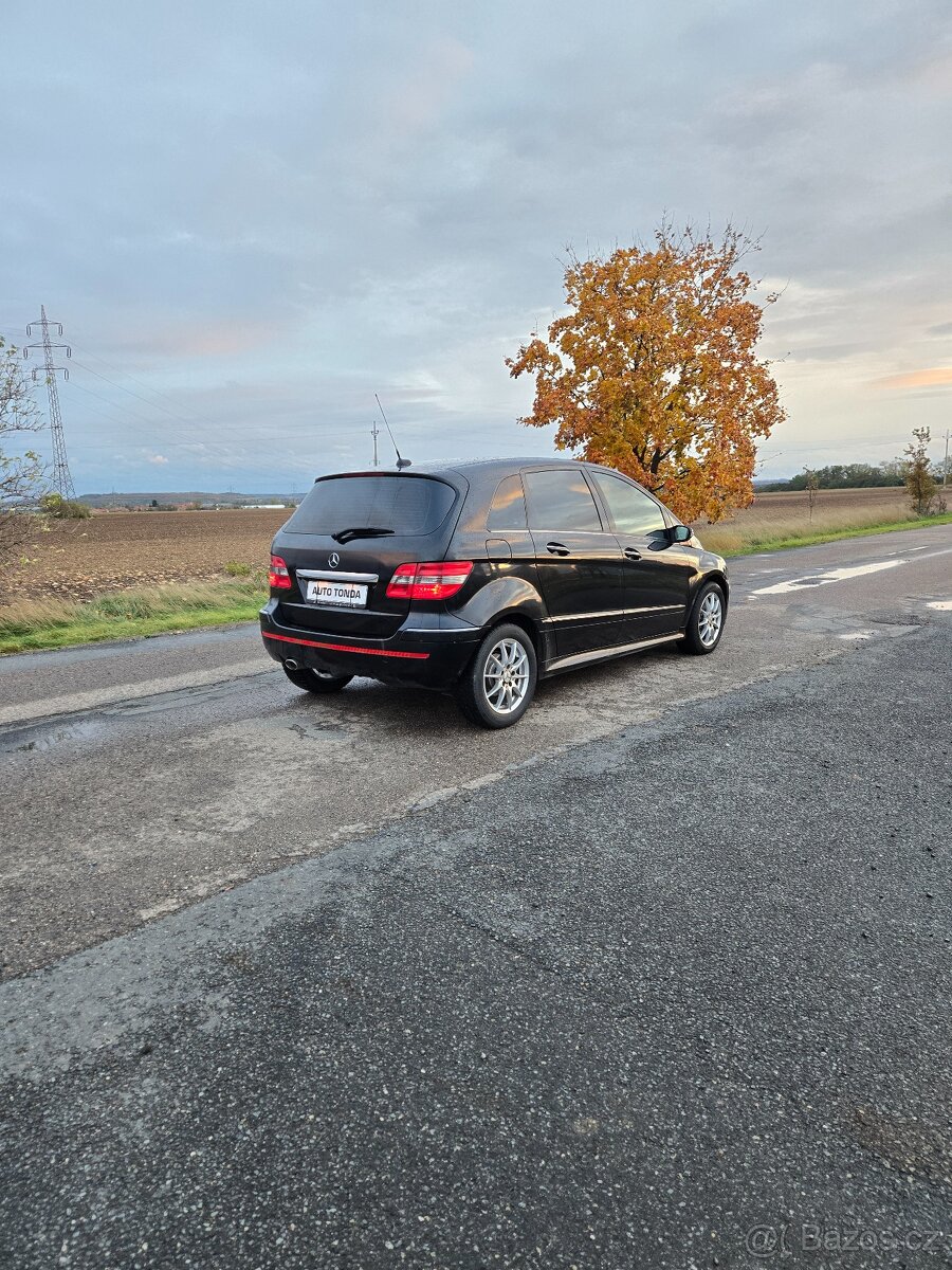 Mercedes-Benz B - 3