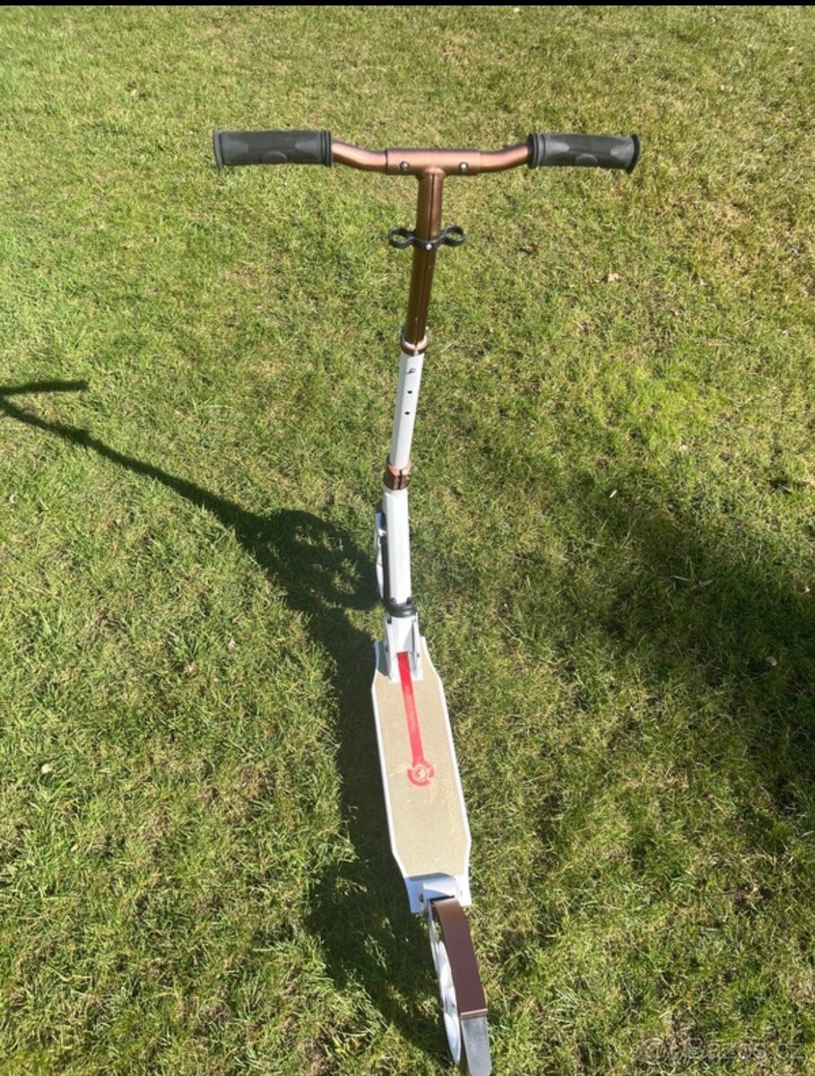 Kolobežka Worker - 3