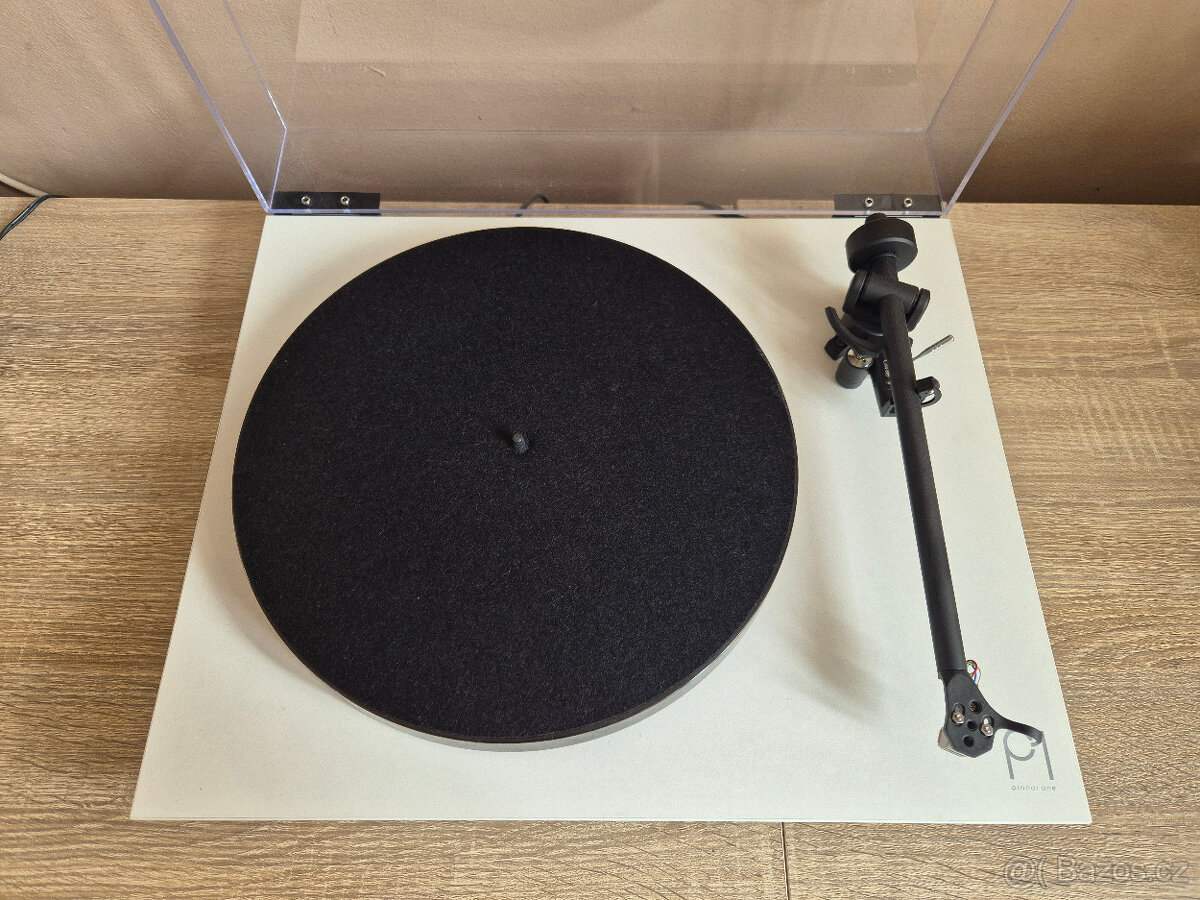 Gramofon Rega Planar P1 - 3
